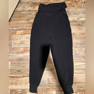 Black Lululemon align super high rise ribbed waist jogger in black.